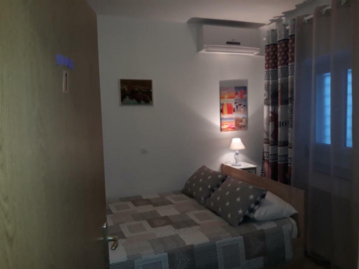 Studio Apartman & Rooms No1 Zára Kültér fotó